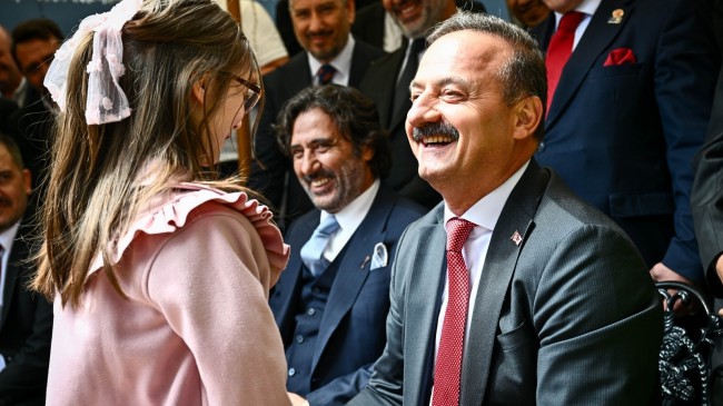 Yavuz Ağıralioğlu: “Siyaseti Halkın Emrine Vereceğiz”