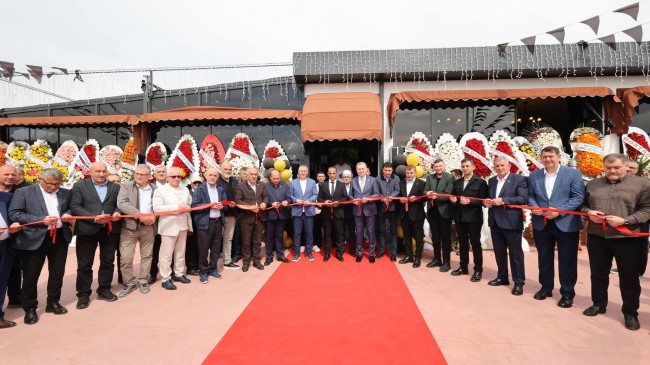 Nola Cafe & Restaurant; duâlarla hizmete açıldı