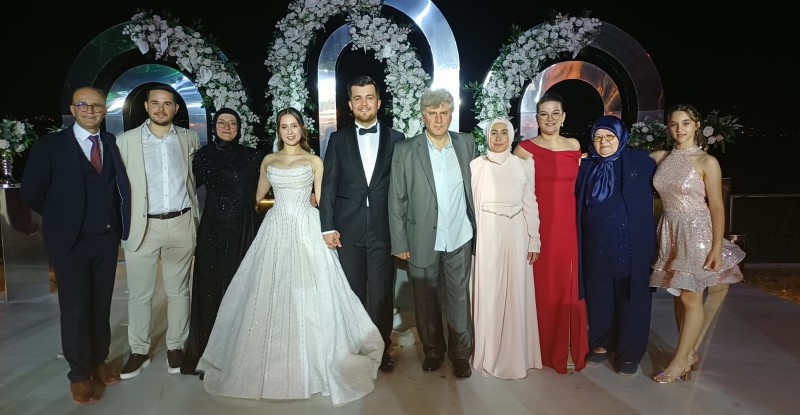 Yeşilin ve Sapanca Gölü’nün buluştuğu noktada görkemli düğün