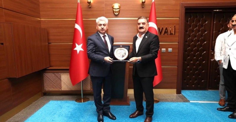 Sakarya Muşlular Derneği’nden Vali Doğan’a ziyaret
